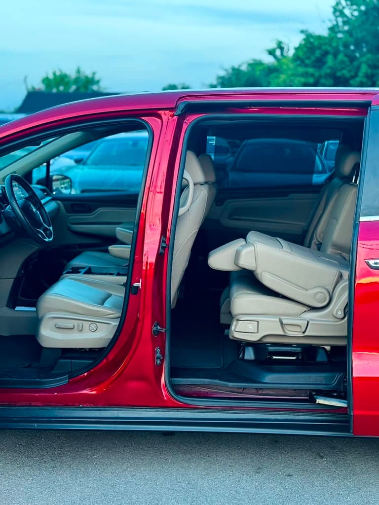 2022 Honda Odyssey thumbnail 5