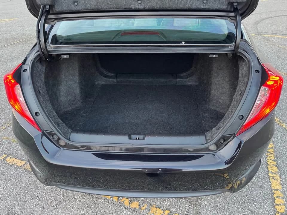 2017 Honda Civic thumbnail 7
