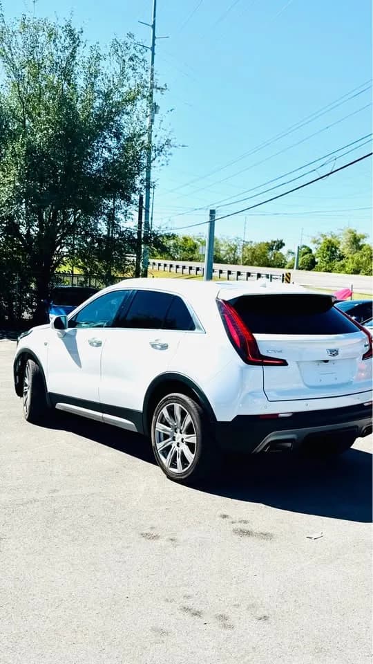 2019 Cadillac XT4 thumbnail 3