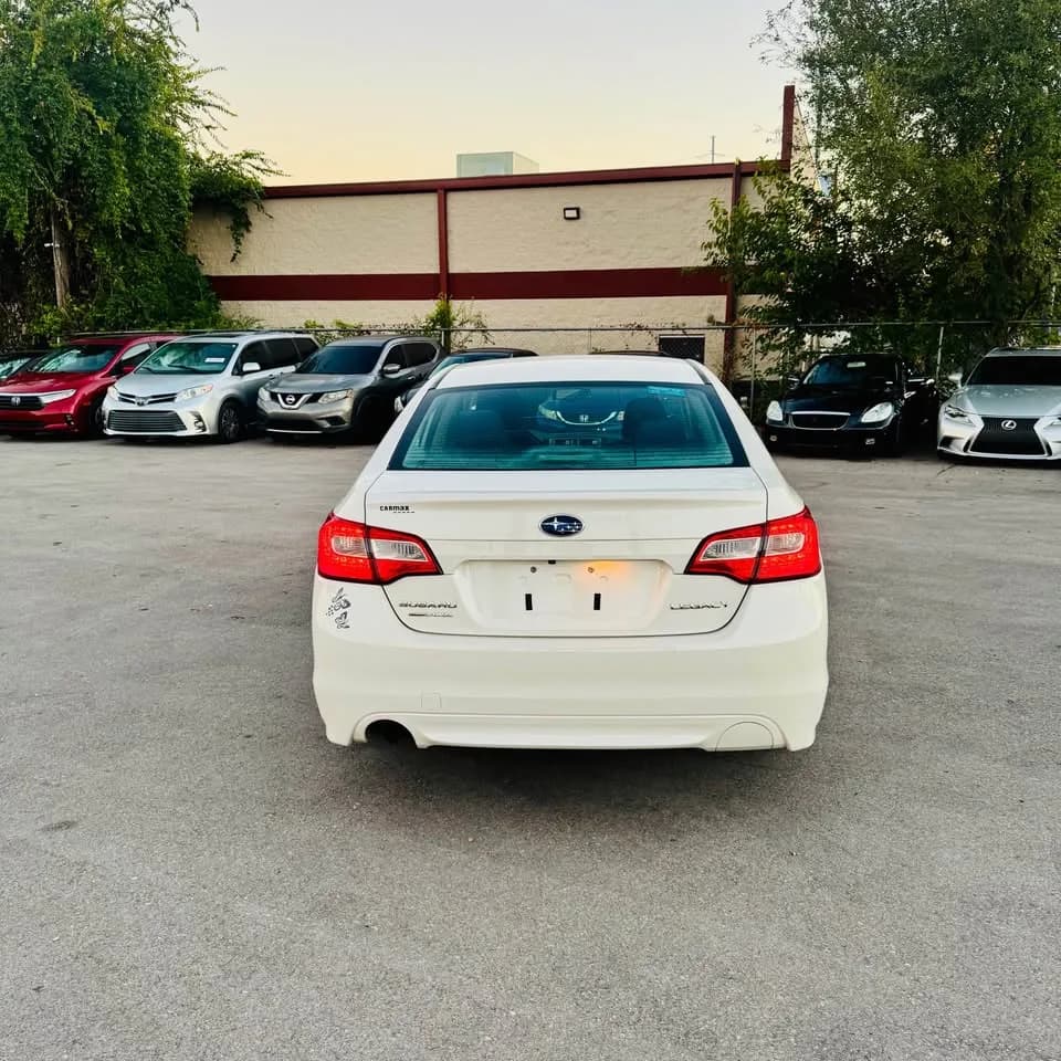 2016 Subaru legacy  thumbnail 5