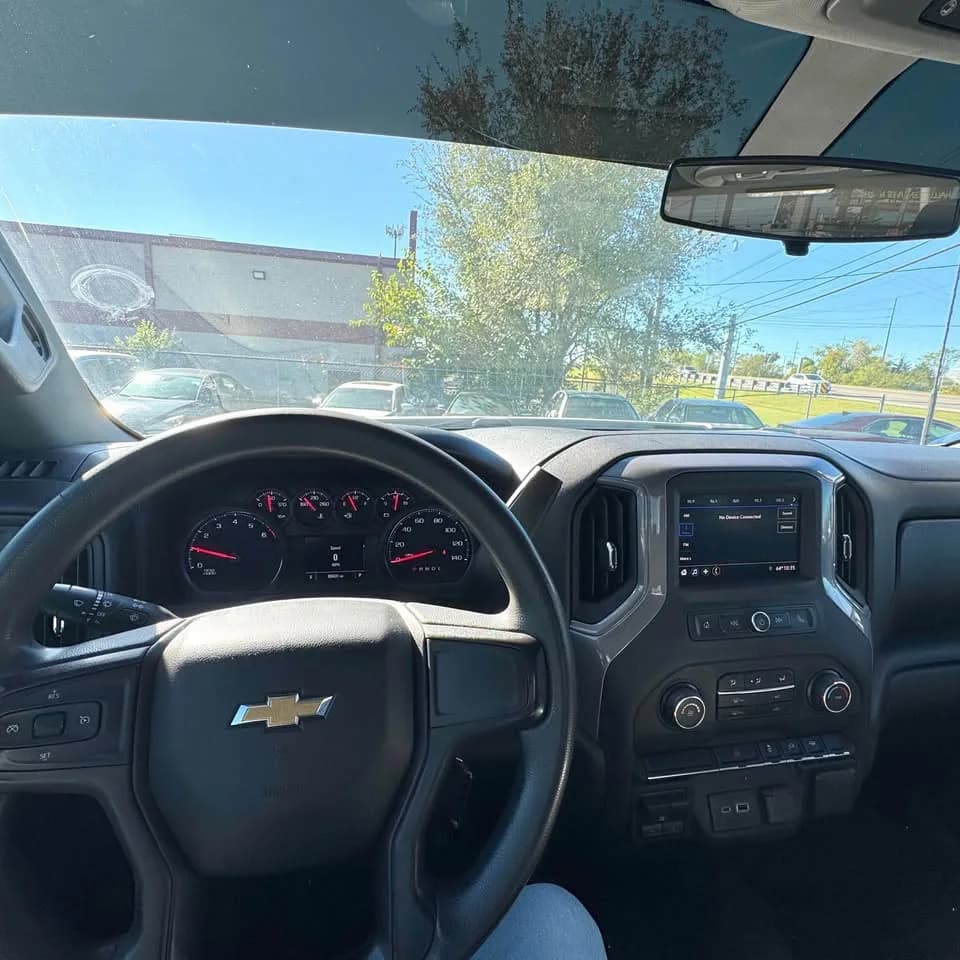 2022 Chevrolet Silverado thumbnail 16