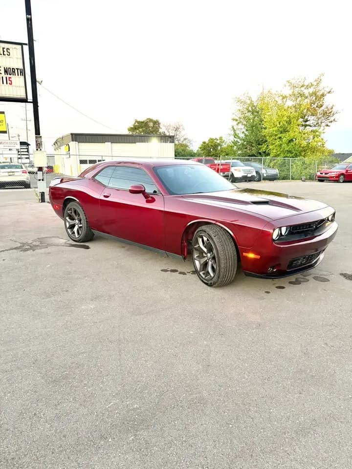 2017 Dodge Challenger thumbnail 5