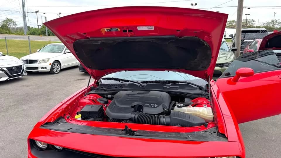 2022 Dodge Challenger  thumbnail 12