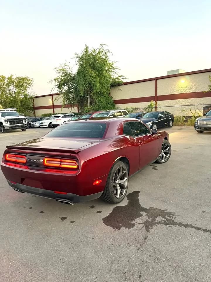 2017 Dodge Challenger thumbnail 6