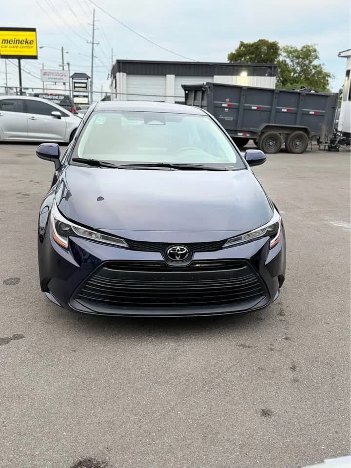 2024 Toyota Corolla thumbnail 2