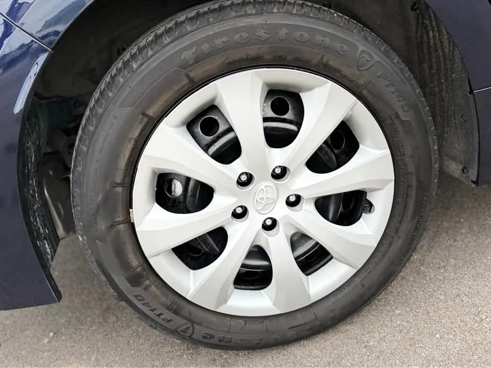 2024 Toyota Corolla thumbnail 17