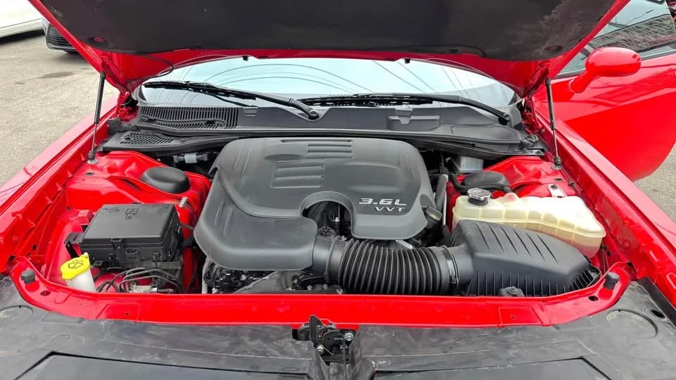 2022 Dodge Challenger  thumbnail 11