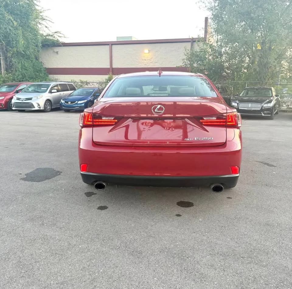 2015 Lexus  IS 250 AWD thumbnail 5