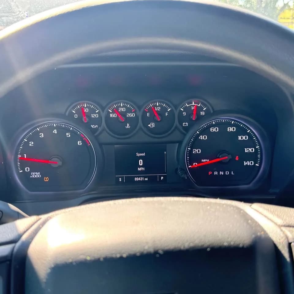 2022 Chevrolet Silverado thumbnail 17