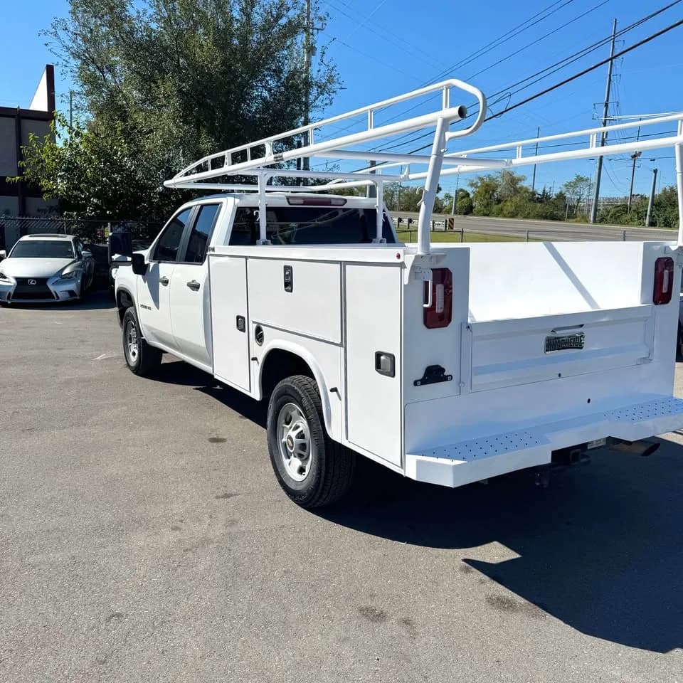 2022 Chevrolet Silverado thumbnail 9