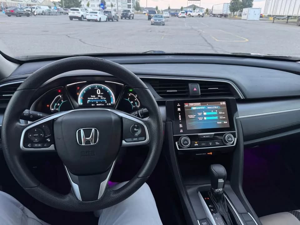2017 Honda Civic thumbnail 15