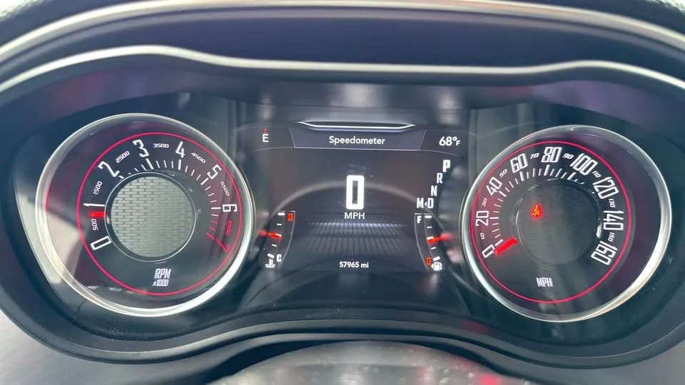 2022 Dodge Challenger  thumbnail 10