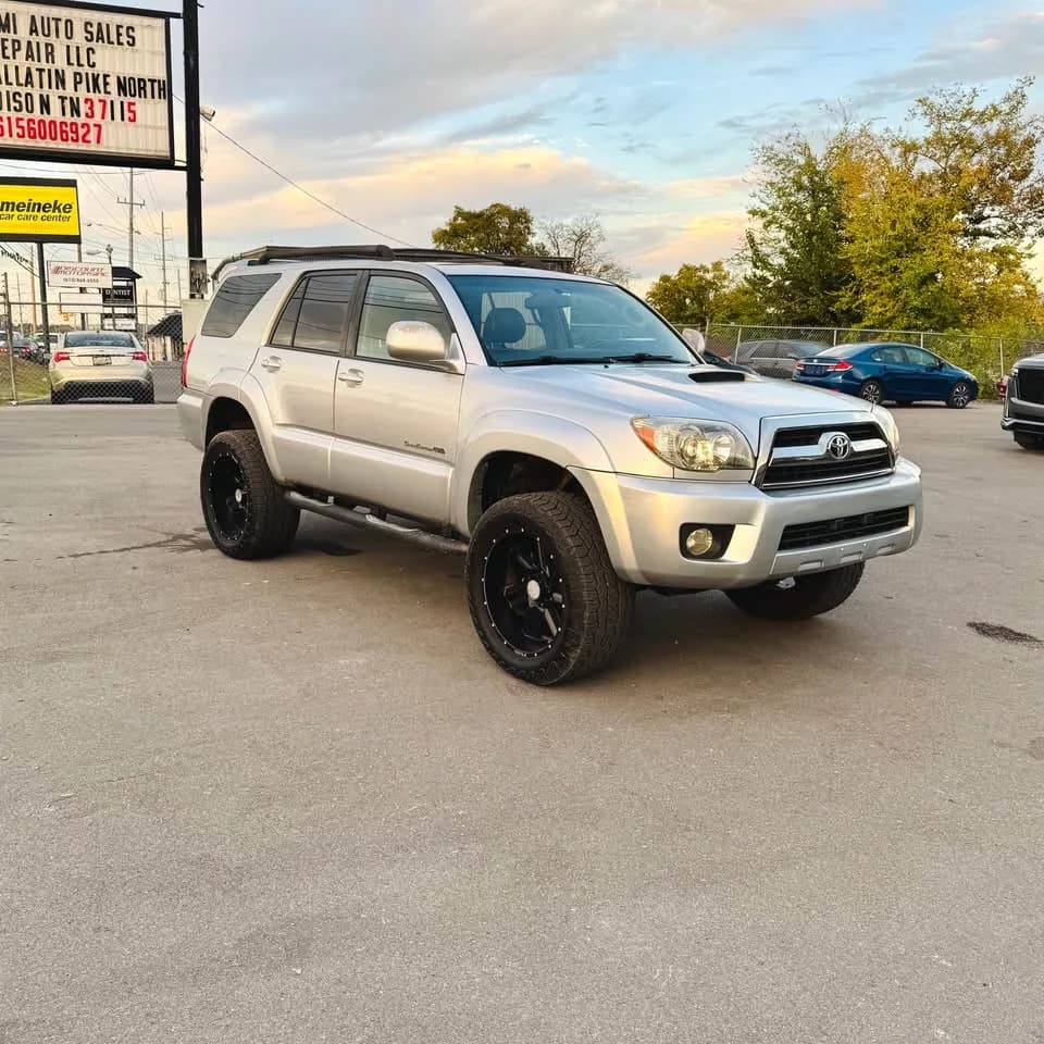 2007 Toyota 4Runner thumbnail 6