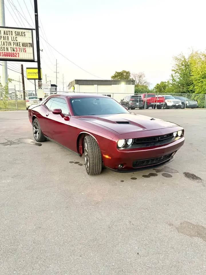 2017 Dodge Challenger thumbnail 4