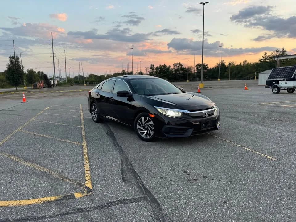 2017 Honda Civic — image 1
